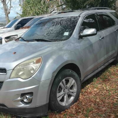 2013 SILVER CHEVROLET EQUINOX: