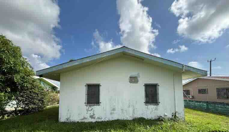 PARCEL NO. 7027 LOS LAGOS AREA, LADYVILLE, BELIZE DISTRICT: - Image 5